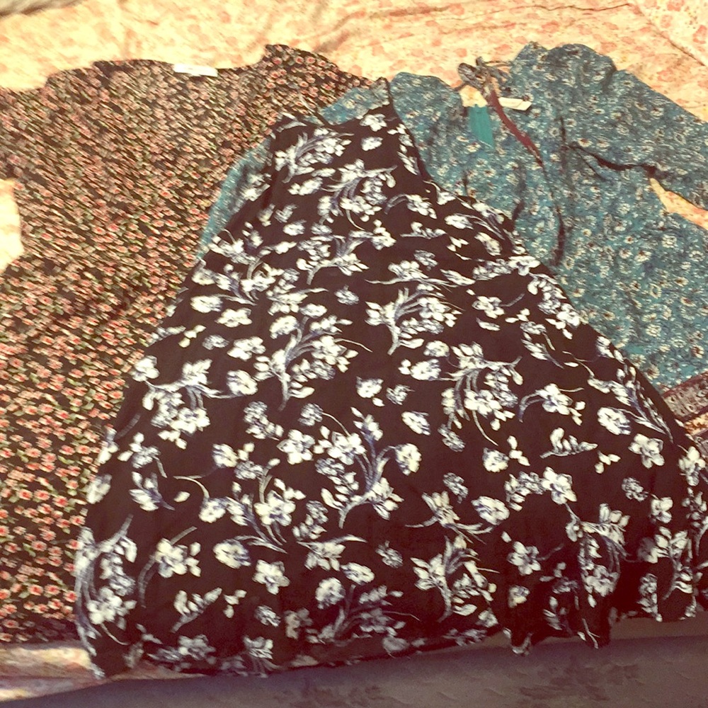 3 WOMANS DRESSES 👗 CHEAP BARGAIN ALL SIZES